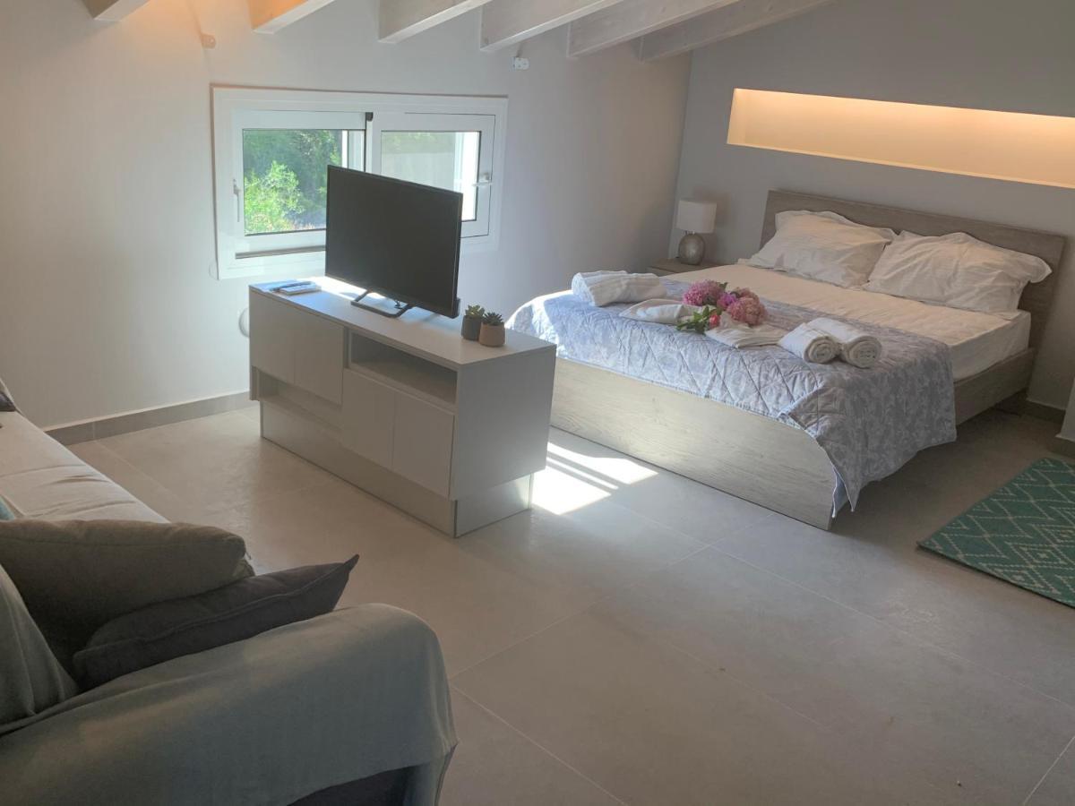Terpsichore Boutique Bright New Sofita Studios And Appartment Δασιά Εξωτερικό φωτογραφία